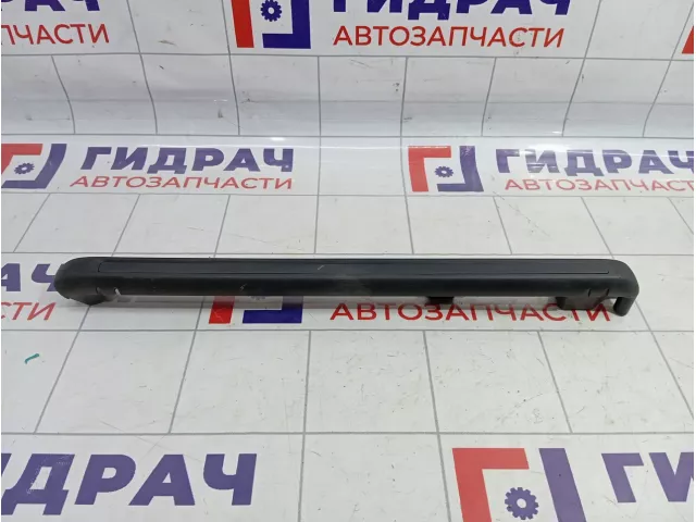 Направляющая полки багажника правая Skoda Yeti (5L) 5L08678969B9