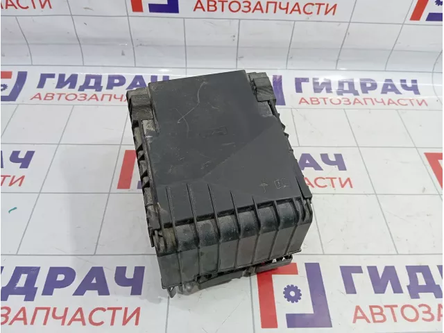 Блок предохранителей Skoda Yeti (5L) 1K0937118