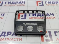 Рамка магнитолы Skoda Yeti (5L) 5L0858069G1QB