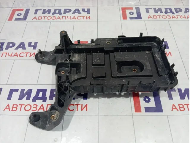 Кронштейн крепления аккумулятора (АКБ) Skoda Yeti 1K0915333H