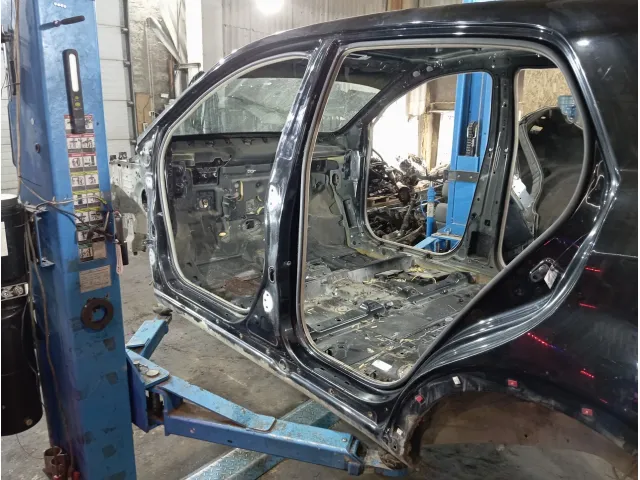 Порог со стойкой левый SsangYong Actyon