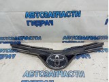 Решетка радиатора Toyota RAV4 XA40, 4 поколение  5310142411. Царапины, дефект хрома.