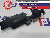 Воздуховод радиатора правый Volkswagen Golf 4  5K0121284C. Дефект.