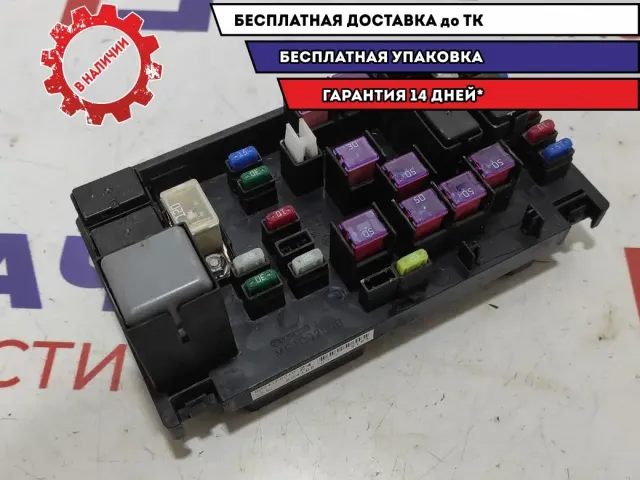 Блок предохранителей моторный Subaru Impreza (G12) G12 82241-FG010.