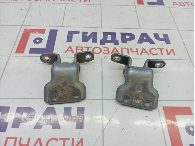 Петли двери задней правой Suzuki Aerio 6943065D00