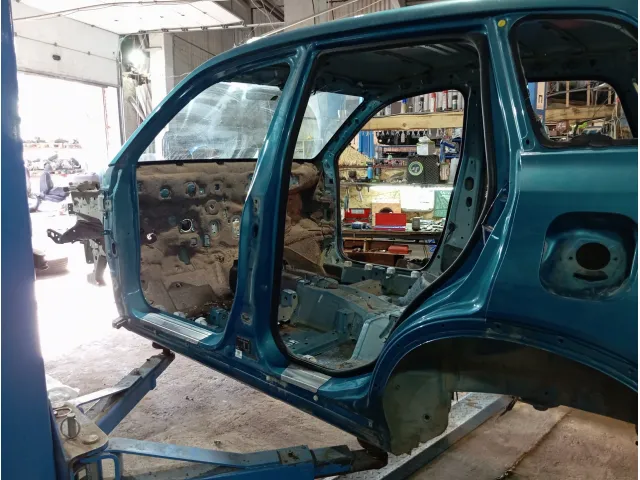 Порог со стойкой левый Suzuki Vitara (LY)