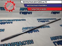 Накладка стекла переднего левого Volkswagen Touareg 7L6837477D Отличное состояние