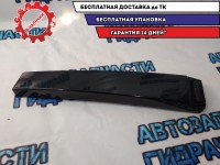 Накладка стойки средней правой Volkswagen Touareg 7L6853318E Отличное состояние