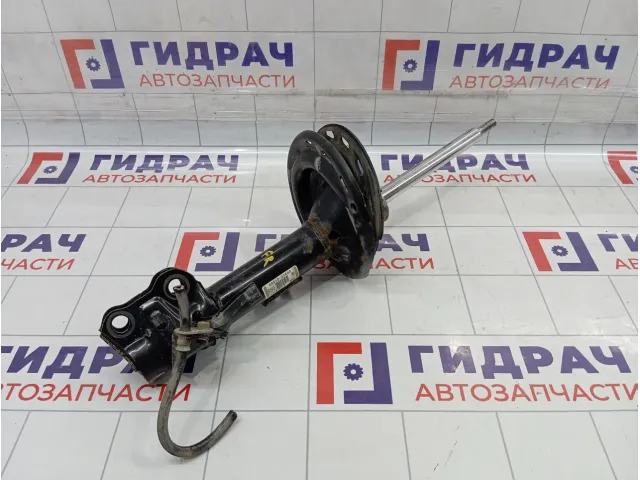 Амортизатор передний правый Toyota Camry (XV50) 4851033640