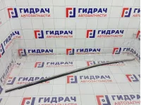 Накладка стекла переднего левого Toyota Camry 7572033170