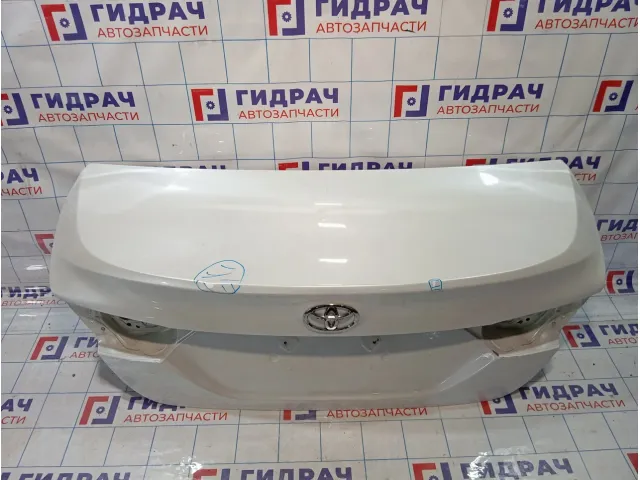 Крышка багажника Toyota Camry 6440133760