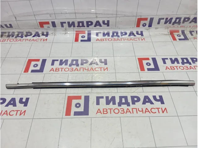 Молдинг двери задней правой Toyota Camry (XV70) 7573033170