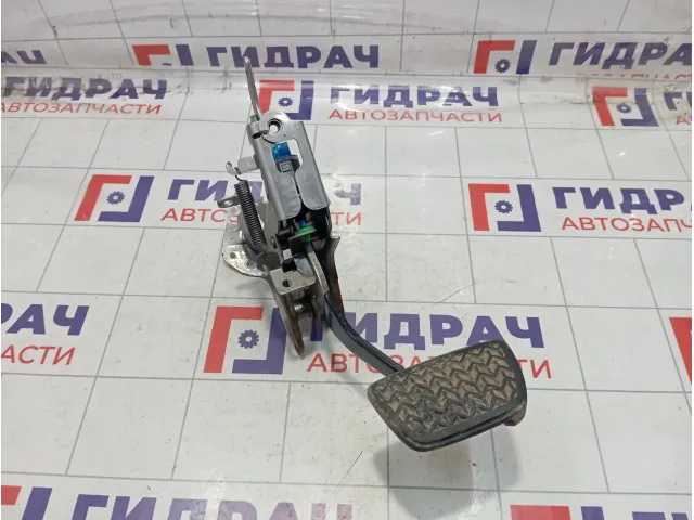 Педаль тормоза Toyota Camry (XV70) 4711033340