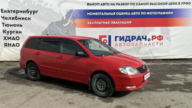 Автомобиль Toyota Corolla (E120) в разборе