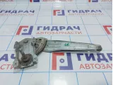 Стеклоподъемник механический задний правый Toyota Corolla (E120) 69830-02110