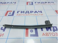 Направляющая стекла двери передней правой Toyota Corolla (E120) 67403-12220