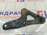Кронштейн передней балки правый Toyota Corolla (E120) 52257-02020
