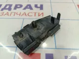 Направляющая заднего бампера левая Toyota Corolla (E120) 52563-02010