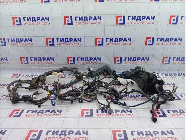 Проводка подкапотная Toyota Corolla 821111AA50