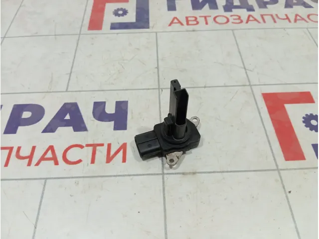 Датчик массового расхода воздуха Toyota Corolla (E150) 2220431020