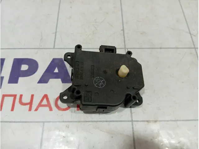 Моторчик заслонки отопителя (печки) Toyota Corolla (E150)