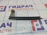 Направляющая стекла передней левой двери Toyota Corolla (E150)