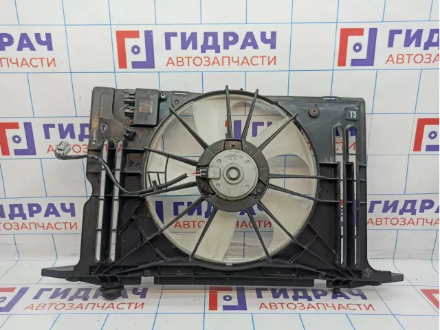 Вентилятор радиатора Toyota Corolla (E180) 16711-0D190. В сборе. Дефект.