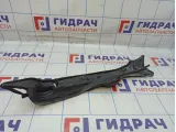 Пыльник переднего правого крыла Toyota Corolla (E180) 53827-02210.