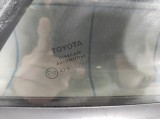 Стекло двери задней правой (форточка) Toyota Corolla E18 6812302330.