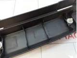 Обшивка багажника на заднюю панель Toyota Corolla Verso (AR10) 64716-0F010-B0