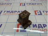 Кронштейн двигателя Toyota Land Cruiser (J100) 12311-50090