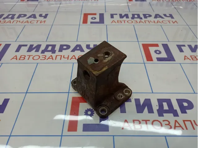 Кронштейн двигателя Toyota Land Cruiser (J100) 12311-50090
