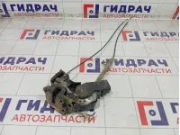 Замок двери задней левой Toyota Land Cruiser 6906060061