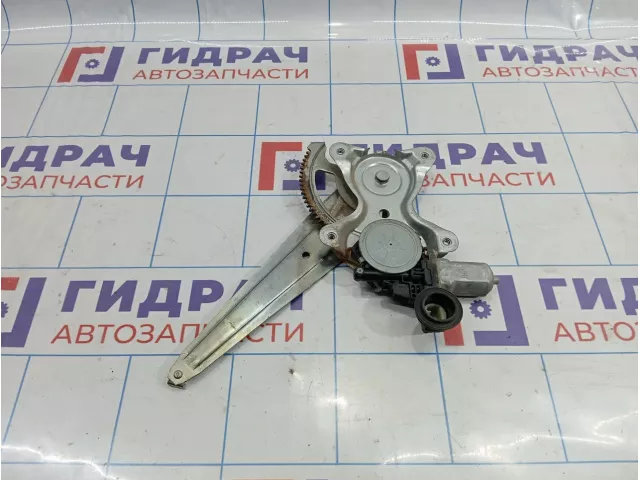 Стеклоподъемник электрический задний правый Toyota Land Cruiser Prado (J120) 69803-35080