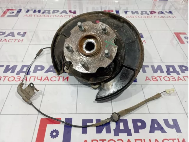 Кулак поворотный задний левый Toyota RAV4 (XA30) 42305-42020