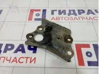 Кронштейн передней балки левый Toyota RAV4 (XA30) 52256-12010