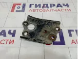 Кронштейн передней балки правый Toyota RAV4 (XA30) 52255-12010