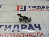 Ручка открывания лючка бензобака Toyota RAV4 (XA30) 77306-32020