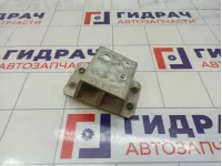 Кронштейн усилителя заднего бампера левый Toyota RAV4 (XA30) 58324-42010