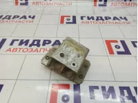 Кронштейн усилителя заднего бампера правый Toyota RAV4 (XA30) 58323-42010