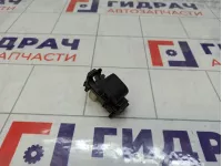 Кнопка стеклоподъемника Toyota RAV4 (XA30) 84810-52030