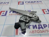 Стеклоподъемник электрический задний левый Toyota Tundra (XK50) 69804-0C030