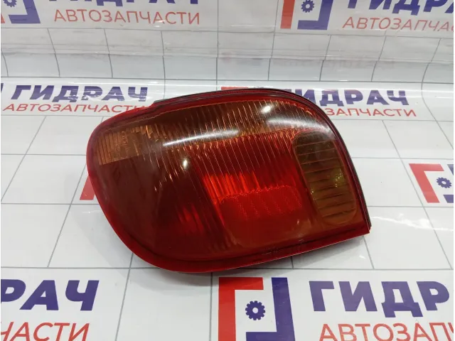 Фонарь задний левый Toyota Vitz (XP10) 8156052260