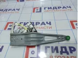 Стеклоподъемник механический задний правый Toyota Yaris (XP90) 69830-0D120