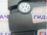 Накладка двигателя Volkswagen Golf Plus (Mk5) 06A103925CH. Царапины.