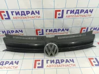 Решетка радиатора Volkswagen Golf Plus (Mk5) 5M0853651.