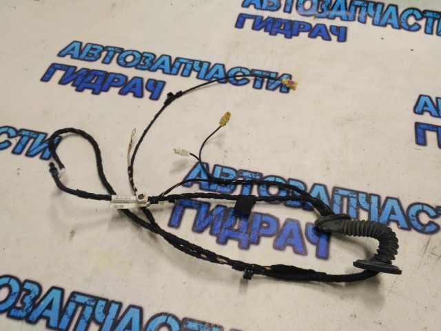 Проводка двери багажника VW Golf 2011 5K6971148BF