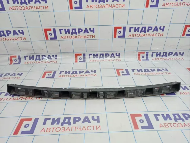 Направляющая заднего бампера Volkswagen Polo Sedan (Mk5) 6RU807863