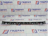 Направляющая заднего бампера Volkswagen Polo Sedan (Mk5) 6RU807863