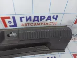 Обшивка багажника на заднюю панель Volkswagen Polo Sedan (Mk5) 6RU863459A